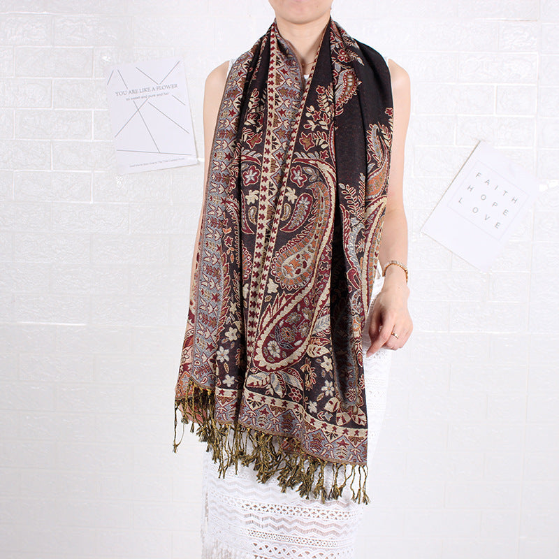 Étole Cachemire Élégance Rose Fuchsia à Motifs Paisley avec Franges