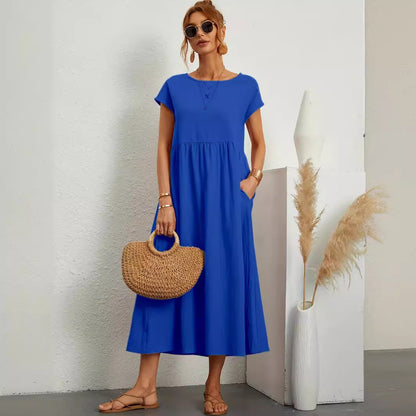 Robe longue fluide à manches courtes et coupe évasée élégante